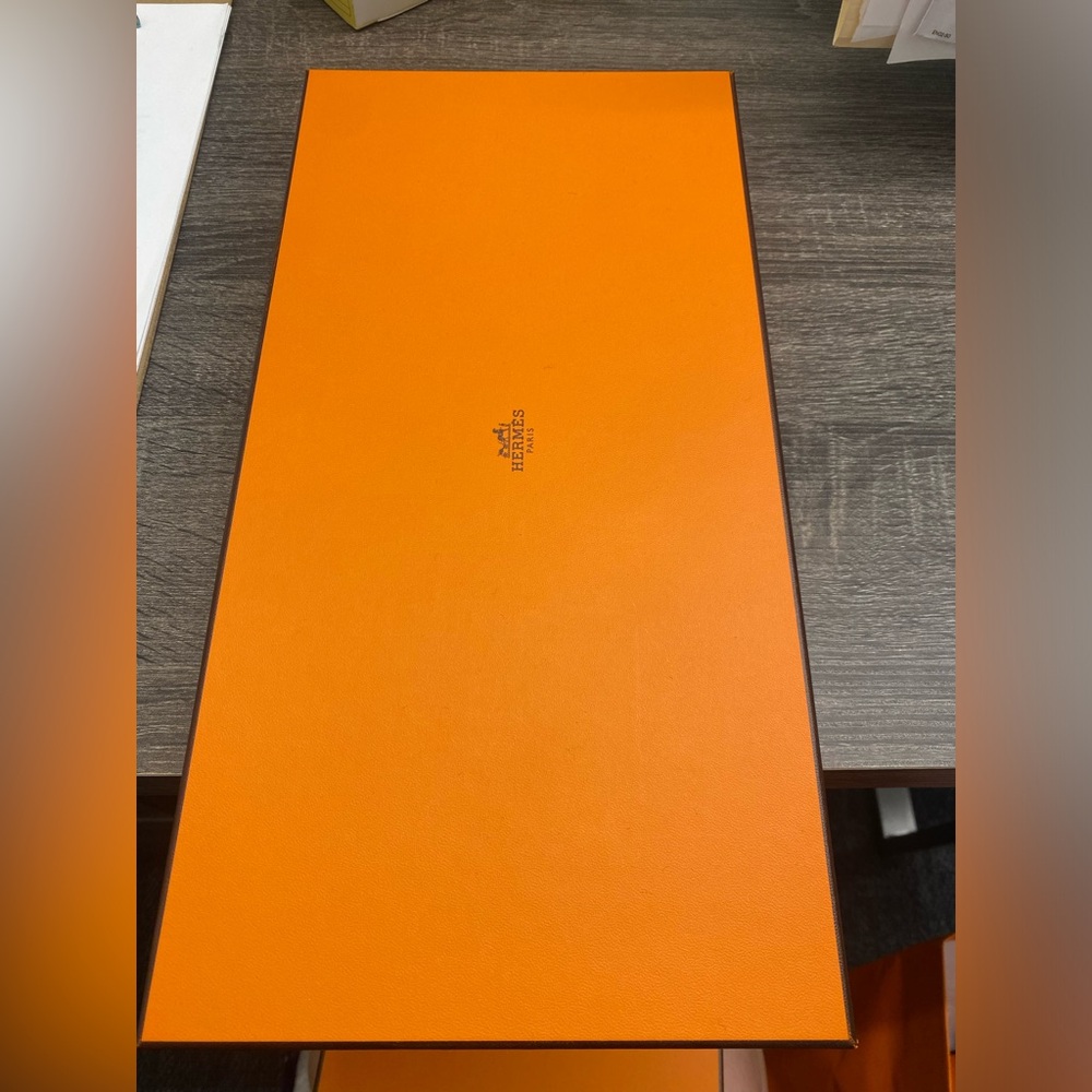 COPY - Hermes winter scarf box